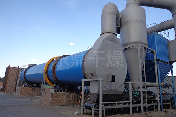 中国加快补上粮食产地烘干设施装备短板——粮食为啥用上“吹风机”？